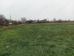 Loc de casa intravilan