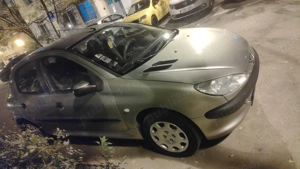 Mașină de închiriat  - imagine 2