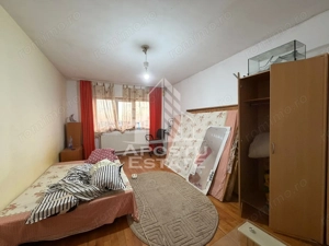 Apartament cu 2 camere, decomandat, centrala proprie, zona Soarelui - imagine 5
