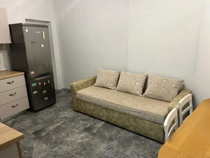 Închiriez apartament lux