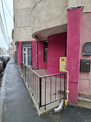 Inchiriez vand spatiu comercial