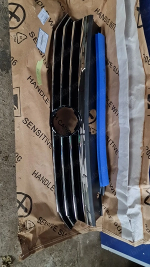 Grila radiator VW Passat B8 - originala - noua - 3G0853651A BKZ - imagine 3