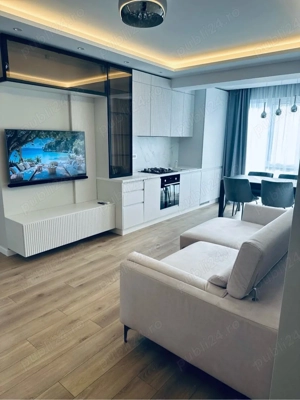 Vand apartament 3 camere