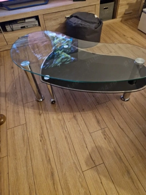 vand masuta de sticla