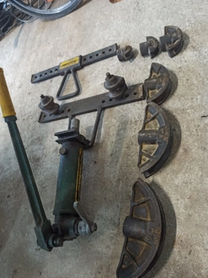 Presa pentru indoit teava