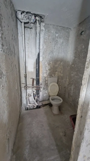 Proprietar vand apartament 3 camere - imagine 8