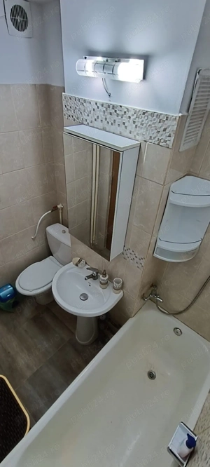 Garsoniera Prundu spatioasa,decomandata - imagine 6