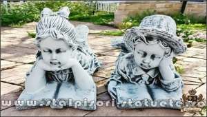 Set statuete doi copii scolari, gri patinat, model S15.