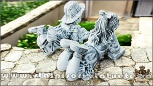 Set statuete doi copii scolari, gri patinat, model S15. - imagine 4