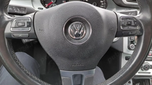 Vand VW Passat B7 Highline Berlina 2.0 TDI manuală - imagine 3