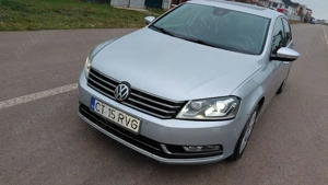 Vand VW Passat B7 Highline Berlina 2.0 TDI manuală - imagine 7
