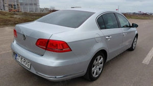 Vand VW Passat B7 Highline Berlina 2.0 TDI manuală - imagine 8