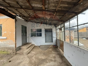 Casă / Vilă cu 3 camere de vânzare - imagine 5