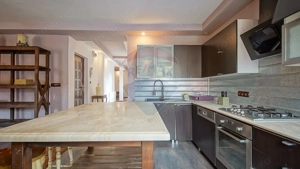 Apartament cu priveliște spre Tâmpa, Piața Unirii - imagine 5