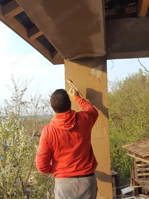 Executam meserias construcorii