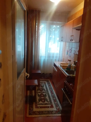 închiriez garsoniera 