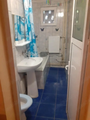 închiriez garsoniera 