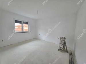 Casa individuala cu 4 camere si curte libera de 330 mp in Selimbar - imagine 13