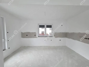 Casa individuala cu 4 camere si curte libera de 330 mp in Selimbar - imagine 9