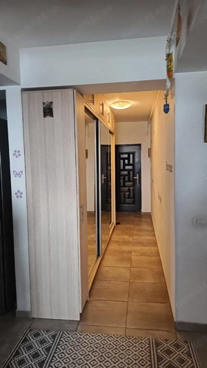 vând apartament cu 3 camere și terasă cu loc de parcare subteran. - imagine 2