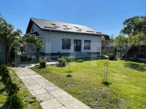 Proprietate 2 case, 223 mp, teren 1.676 mp, zona Lupeni