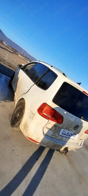 Dezmembram VW Touran 1.6 TDI CAYC cod cutie MFR - imagine 3