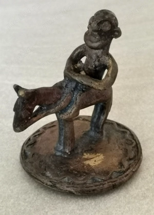 Figurina veche calaret bronz 
