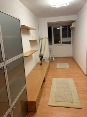 Garsonieră renovată, mobilată, utilată, etaj 1, aproape de metrou Titan