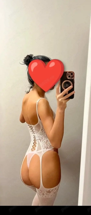 Buna slim bruneta Total   