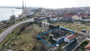 Proprietate din piatră cu potențial investițional în localitatea 2 Mai