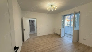 Apartament Astra Bloc Vilă Etaj 1 Liber Renovat Complet  - imagine 2