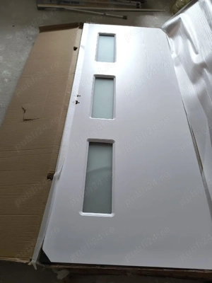 Vând două uși lemn interior noi ,88 200