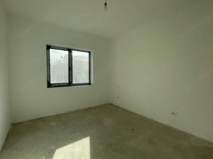 Duplex pe parter 4 camere - Mosnita Noua - imagine 9