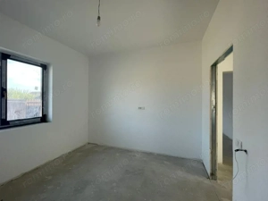 Duplex pe parter 4 camere - Mosnita Noua - imagine 6