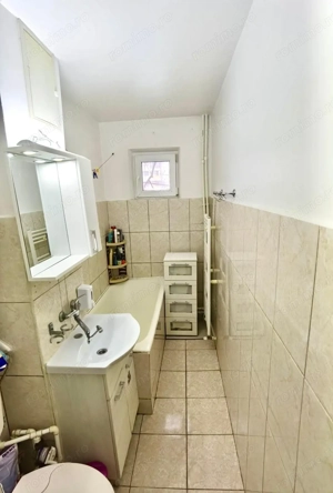 Apartament 3 camere semidecomandat-zona Tomis Nord - imagine 7