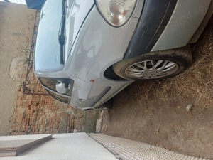 Renault clio - imagine 4