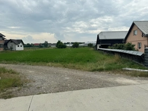 Teren intravilan 20ari Volovat ideal ptr. casa sau hala  - imagine 7