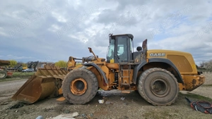 Încărcător frontal CASE 1021 F - imagine 6