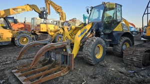 Încărcător frontal Komatsu WA 100 M - imagine 4