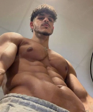 Baiat gay versatil  - imagine 4