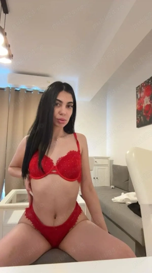 Doar cateva zile Bruneta Slim 