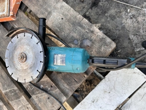 Vând polizor unghiular