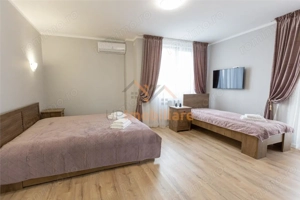 VILA DE INCHIRIAT | 11 CAMERE | 650 MP | ORADEA | BIHOR - imagine 3