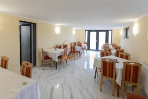 VILA DE INCHIRIAT | 11 CAMERE | 650 MP | ORADEA | BIHOR - imagine 16