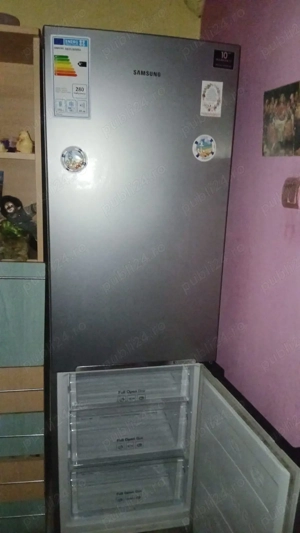 Frigider Samsung cu congelator, argintiu, stare nou