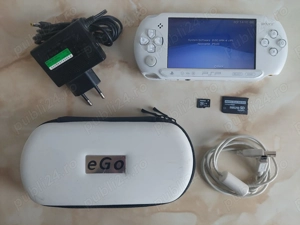 [PSP] Vând SONY PSP E1004 Street (alb) MODAT permanent cu card de 32GB [poză reală]