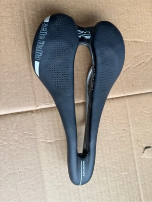 Sa Selle Italia SLR Boost 145 mm titan, bicicleta