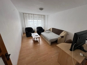 Apartament 2 camere decomandat - Etaj 3 (zona Independenței   Biserica Nouă) - imagine 3