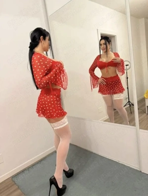 Bună numele meu este Lavinia!