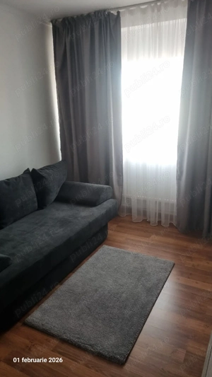 Închiriez garsoniera 